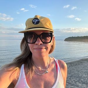 Meet your Posher, Rebecca